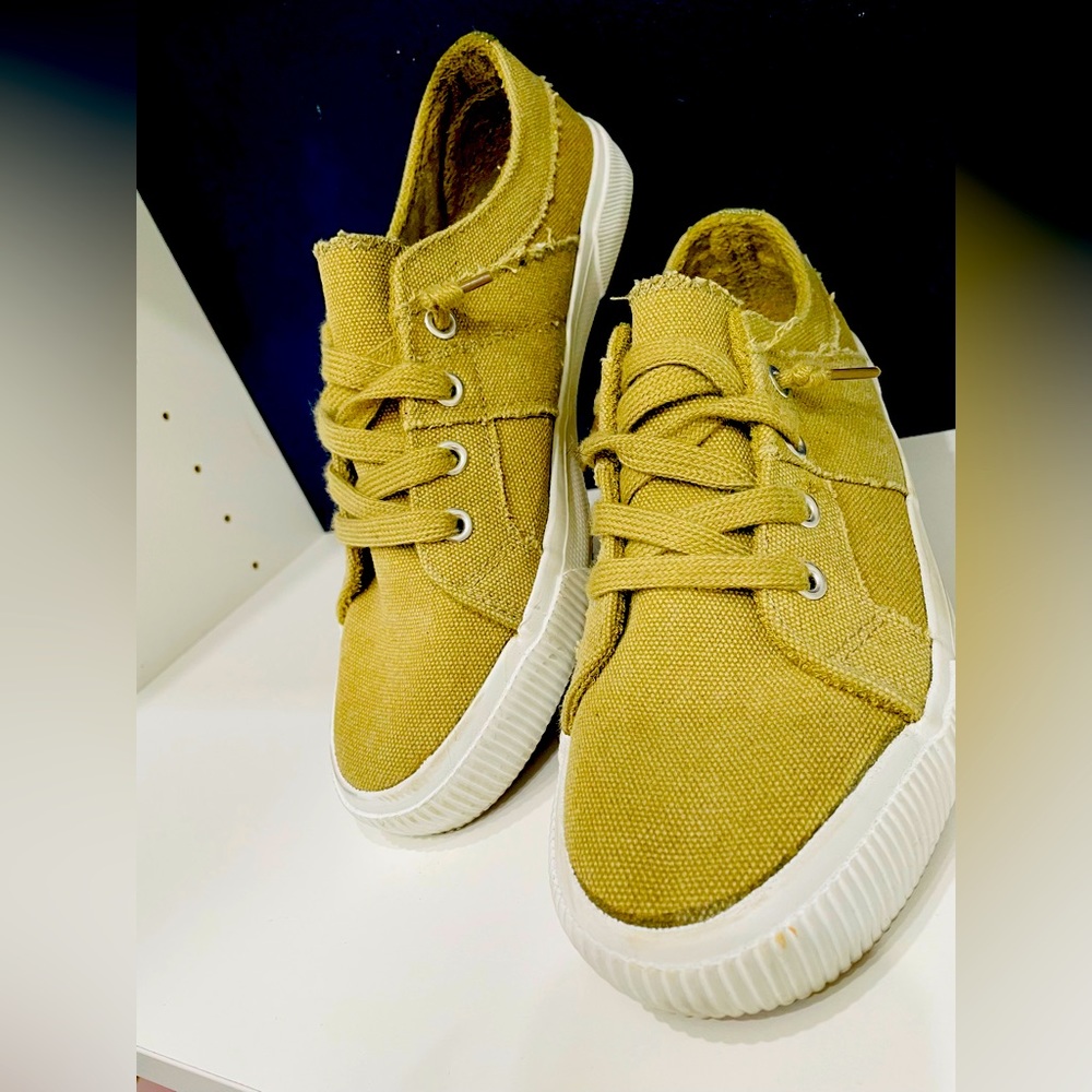 Tommy Bahama Woman comfortable shoe 8.5 light natural green - Picture 2 of 4